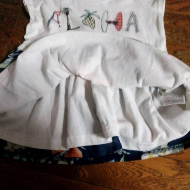 95サイズ ワンピース HUG HUG BABY 美品 < キッズ/ベビー 95サイズ ワンピース HUG HUG BABY 美品 < キッズ/ベビーの