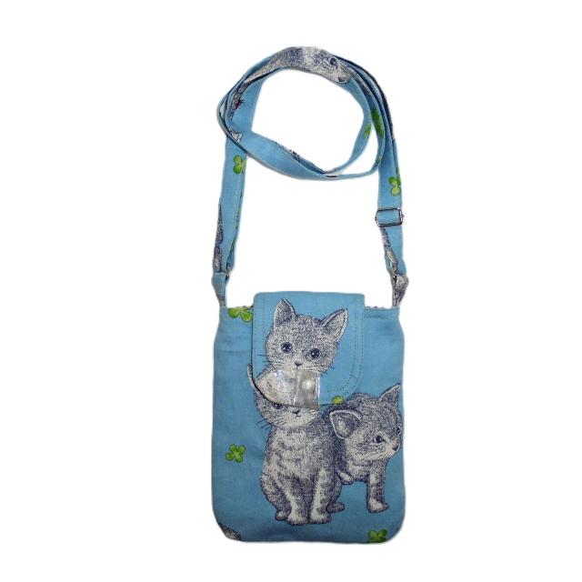 ◆子猫・てんとう虫・クローバー×ブルーグレー地◆スマホポシェット ショルダー ポーチ < 女性ファッション ◆子猫・てんとう虫・クローバー×ブルーグレー地◆スマホポシェット ショルダー ポーチ < 女性ファッションの