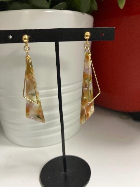 ハンドメイド アクリルパーツを使用したピアス < 女性ファッション  ハンドメイド アクリルパーツを使用したピアス  < 女性ファッションの