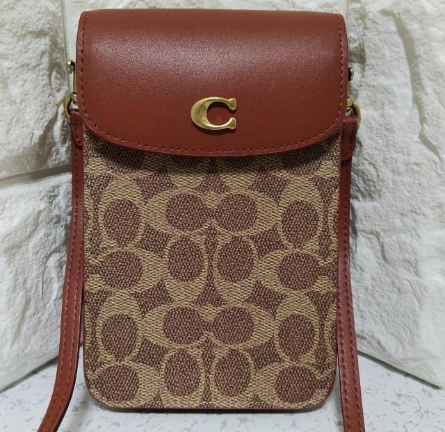 新品COACH フォーンクロスボディバッグ シグネチャースマホショルダー 斜め掛けOK 男女兼用 < ブランド 新品COACH フォーンクロスボディバッグ シグネチャースマホショルダー 斜め掛けOK 男女兼用 < ブランドの