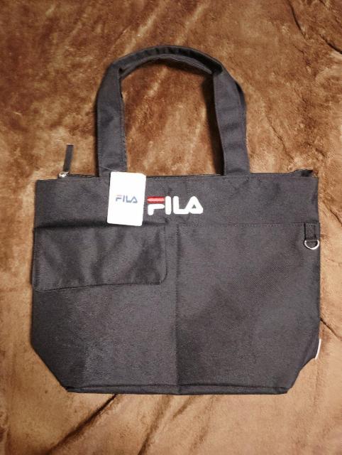 �V�i�^�O�tFILA���^�V���E�m�E�g�[�g�o�b�N  �� �u�����h�� 