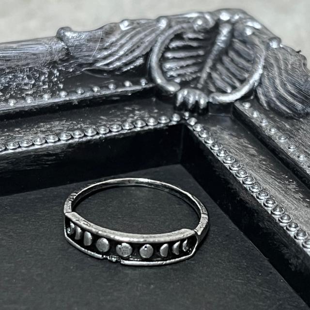 【SALE/新品/14号】月の満ち欠けデザインシルバーリング < 女性アクセサリー/時計 【SALE/新品/14号】月の満ち欠けデザインシルバーリング < 女性アクセサリー/時計の