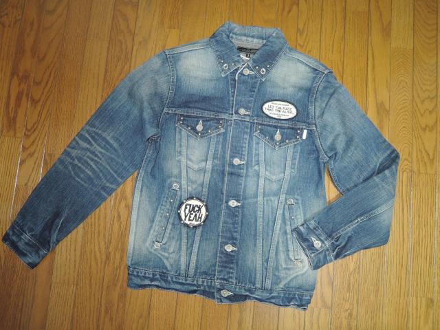 新品 ROUGH AND RUGGED ラフアンドラゲッド ウオッシュ加工 デニム ジャケット 2 インディゴ ワッペン スカル < 男性ファッション  新品 ROUGH AND RUGGED ラフアンドラゲッド ウオッシュ加工 デニム ジャケット 2 インディゴ ワッペン スカル < 男性ファッションの