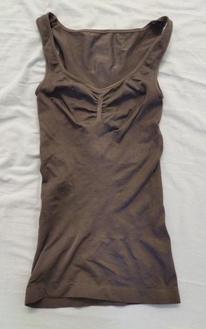 ユニクロ グレー ボディースーツ シェイプ ウエストボディーラインスッキリ < 女性ファッション  ユニクロ グレー ボディースーツ シェイプ ウエストボディーラインスッキリ  < 女性ファッションの