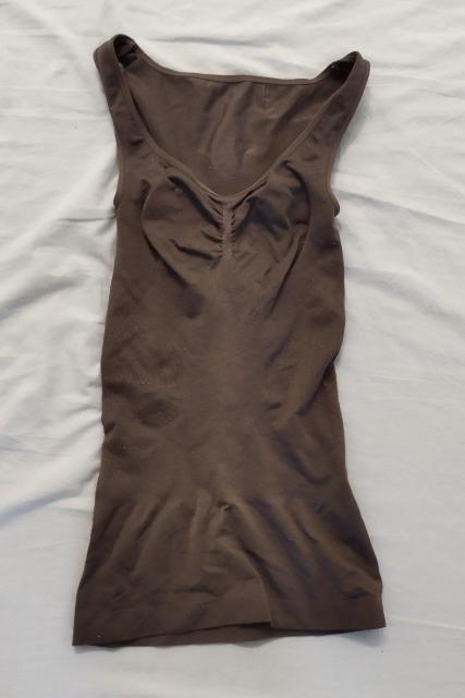 ユニクロ グレー ボディースーツ シェイプ ウエストボディーラインスッキリ < 女性ファッション  ユニクロ グレー ボディースーツ シェイプ ウエストボディーラインスッキリ < 女性ファッションの