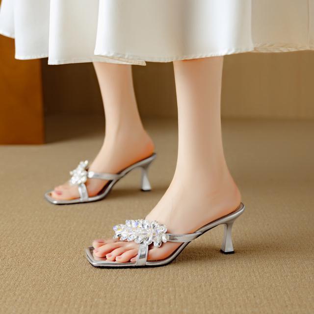 金属調ハラコレザーフロントキラキラビジュー付きサンダルスリッパ全2色 < 女性ファッション  金属調ハラコレザーフロントキラキラビジュー付きサンダルスリッパ全2色 < 女性ファッションの