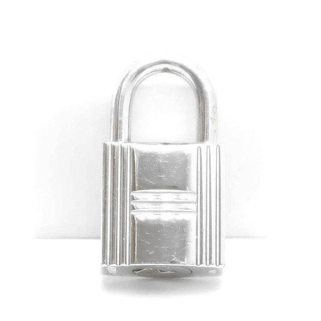 ◆ 本物 程度良 ◆ HERMES エルメス カデナ シルバー 南京錠 錠 鍵2本 鍵 KEY キー バッグ付属 120 人気 < ブランド ◆ 本物 程度良 ◆ HERMES エルメス カデナ シルバー 南京錠 錠 鍵2本 鍵 KEY キー バッグ付属 120 人気 < ブランドの