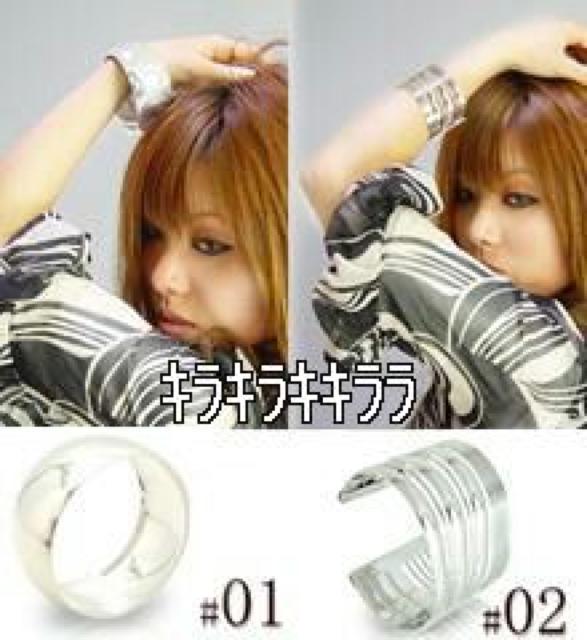 《New》ボリューム&存在感求噬Vルバーメタリック*バングル・U < 女性アクセサリー/時計  《New》ボリューム&存在感求噬Vルバーメタリック*バングル・U < 女性アクセサリー/時計の