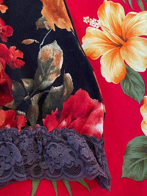 ☆上品☆シックな黒×赤花柄☆レースリボンノースリーブトップス < 女性ファッション  ☆上品☆シックな黒×赤花柄☆レースリボンノースリーブトップス < 女性ファッションの