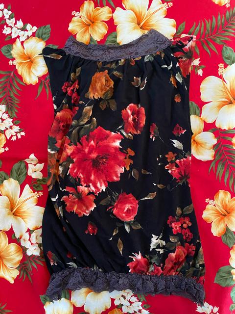 ☆上品☆シックな黒×赤花柄☆レースリボンノースリーブトップス < 女性ファッション  ☆上品☆シックな黒×赤花柄☆レースリボンノースリーブトップス < 女性ファッションの