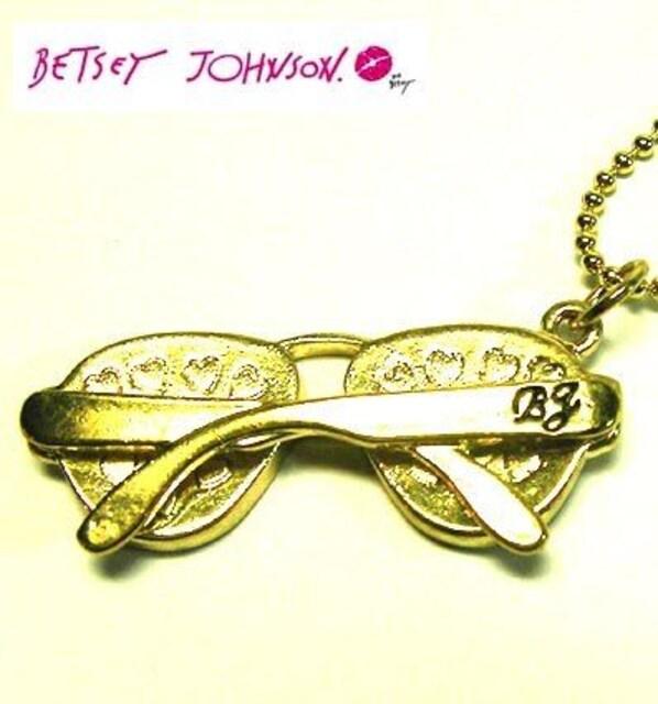 新品ゴスロリ姫系ハートサングラスネックレスBETSEY JOHNSON < 女性アクセサリー/時計  新品ゴスロリ姫系ハートサングラスネックレスBETSEY JOHNSON < 女性アクセサリー/時計の