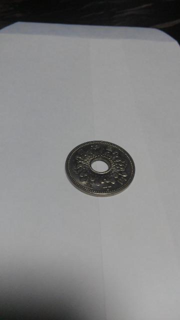 ◆菊/50円/ニッケル貨/年号/昭和35年/西暦/1960年/並品/ < ホビー  ◆菊/50円/ニッケル貨/年号/昭和35年/西暦/1960年/並品/ < ホビーの