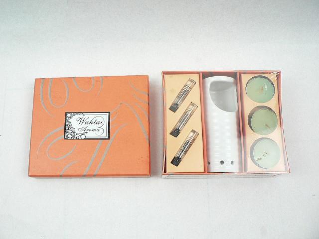 アロマ キャンドル ラベンダー香り アロマオイル・陶製キャンドル台付き < インテリア/ライフ  アロマ キャンドル ラベンダー香り アロマオイル・陶製キャンドル台付き  < インテリア/ライフの