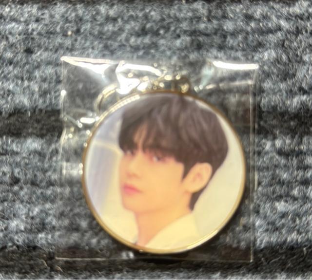 BTS Vフォトキーホルダー < タレントグッズ BTS Vフォトキーホルダー < タレントグッズの