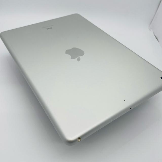 A 電池88% iPad 7 第7世代 32 GB Wi-Fi シルバー 本体 < PC本体/周辺機器 A 電池88% iPad 7 第7世代 32 GB Wi-Fi シルバー 本体 < PC本体/周辺機器の