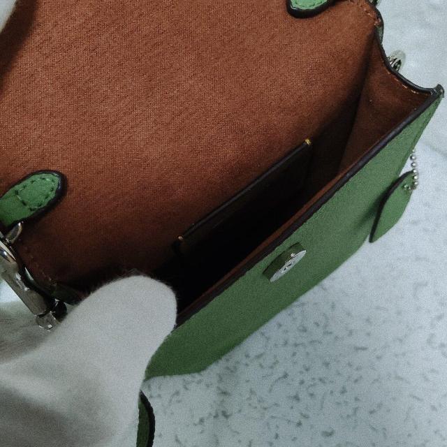 �V�i COACH �@�t�H�[���N���X�{�f�B�o�b�O�@�X�}�z�V�����_�[ �@�΂߂���OK�B�j�����p�B �� �u�����h�� 