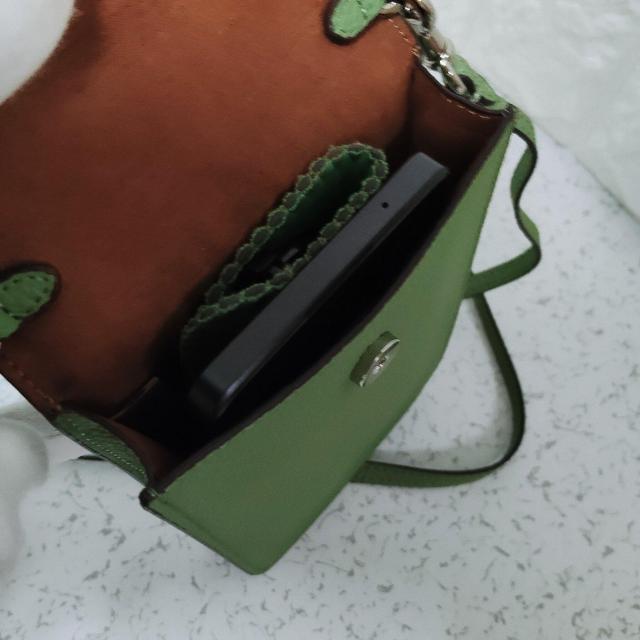 �V�i COACH �@�t�H�[���N���X�{�f�B�o�b�O�@�X�}�z�V�����_�[ �@�΂߂���OK�B�j�����p�B �� �u�����h�� 