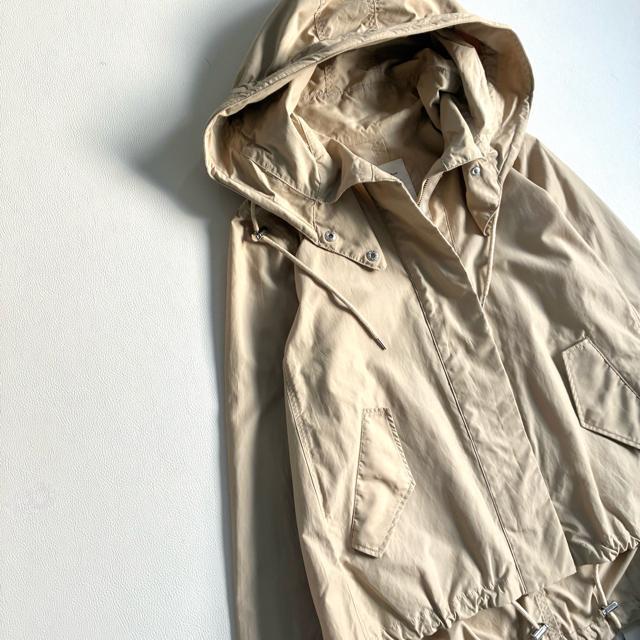 ◆美品◆グレディブリリアン◆マウンテンパーカー◆ライトベージュ◆フード◆M < 女性ファッション ◆美品◆グレディブリリアン◆マウンテンパーカー◆ライトベージュ◆フード◆M < 女性ファッションの