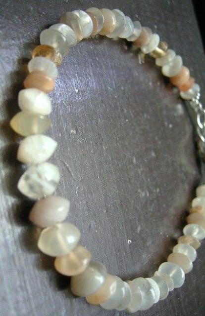 ☆即決☆ムーンストーンブレスレット*1 < 女性アクセサリー/時計 ☆即決☆ムーンストーンブレスレット*1 < 女性アクセサリー/時計の