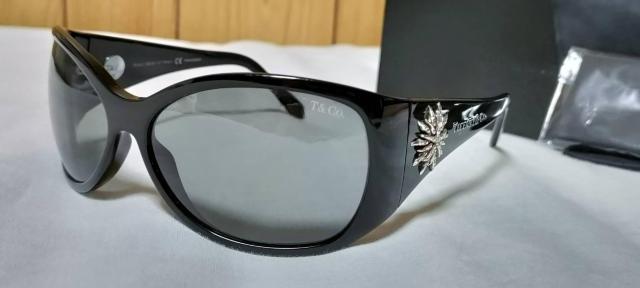 正規レア ハイド着 同型同色  ティファニー ダイヤ サングラス 黒×SV ゴシックフラワー 付属有 ラグジュアリーアイウェア < ブランド  正規レア ハイド着 同型同色  ティファニー ダイヤ サングラス 黒×SV ゴシックフラワー 付属有 ラグジュアリーアイウェア  < ブランドの