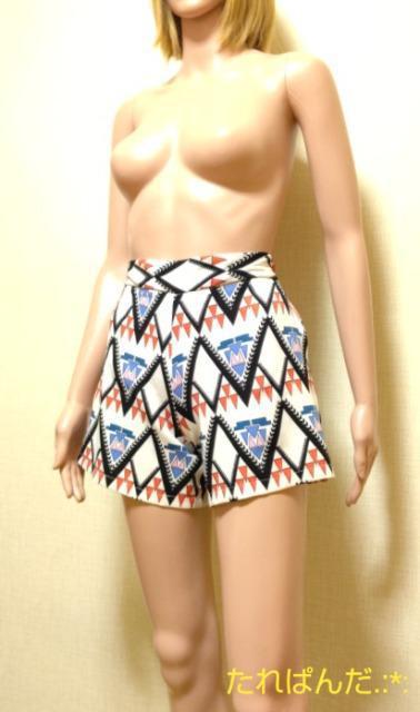 新品タグ付☆ICHIOKU☆すべA素材の幾何学柄BigショーパンB357☆3点で即落 < 女性ファッション  新品タグ付☆ICHIOKU☆すべA素材の幾何学柄BigショーパンB357☆3点で即落  < 女性ファッションの