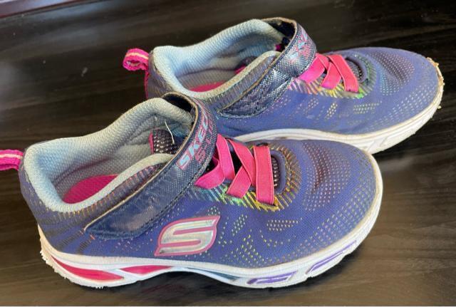 SKECHERS S-LIGHTS スケッチャーズ エスライト キッズ スニーカー 15cm 女の子 レディース 軽量 通学 公園 < キッズ/ベビー  SKECHERS S-LIGHTS スケッチャーズ エスライト キッズ スニーカー 15cm 女の子 レディース 軽量 通学 公園 < キッズ/ベビーの