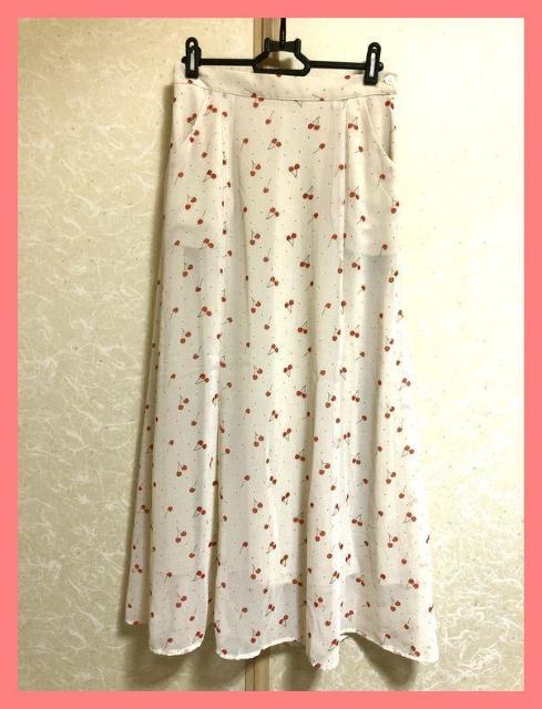 ☆新品☆サラサラ感触♪個性派さくらんぼ柄フレアシフォンロングスカートL☆ < 女性ファッション ☆新品☆サラサラ感触♪個性派さくらんぼ柄フレアシフォンロングスカートL☆ < 女性ファッションの