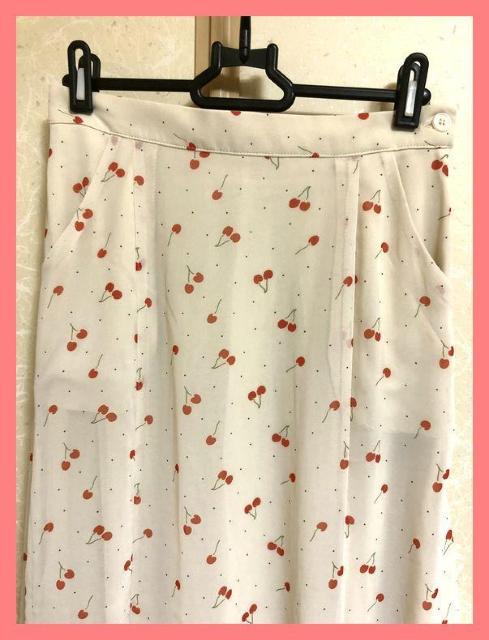 ☆新品☆サラサラ感触♪個性派さくらんぼ柄フレアシフォンロングスカートL☆ < 女性ファッション ☆新品☆サラサラ感触♪個性派さくらんぼ柄フレアシフォンロングスカートL☆ < 女性ファッションの