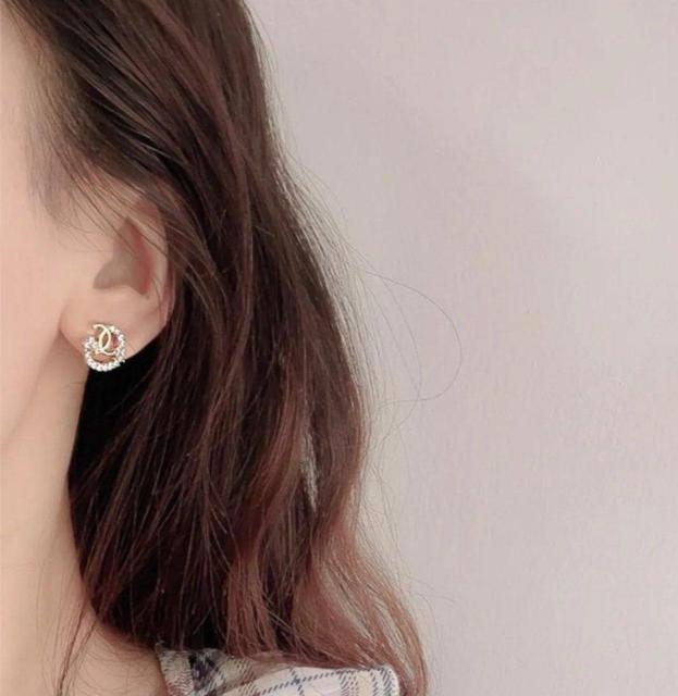 送料無料 新品 ピアス 豪華プレゼント付き < 女性アクセサリー/時計  送料無料 新品 ピアス 豪華プレゼント付き < 女性アクセサリー/時計の