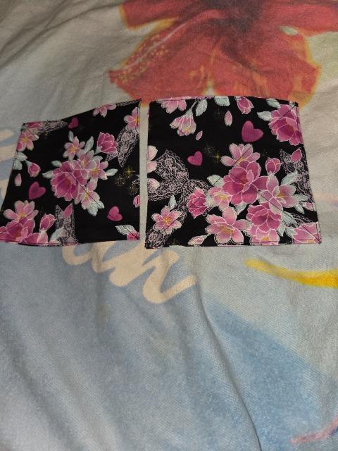 ★新品黒×桜レースハートラメ入柄コースター2枚セット < キッズ/ベビー  ★新品黒×桜レースハートラメ入柄コースター2枚セット  < キッズ/ベビーの