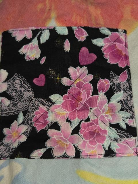 ★新品黒×桜レースハートラメ入柄コースター2枚セット < キッズ/ベビー  ★新品黒×桜レースハートラメ入柄コースター2枚セット < キッズ/ベビーの