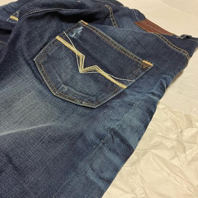 【GUESS / ゲス】 ダメージ加工 デニム / ハーフパンツ / 28 ショートパンツ 短パン < ブランド  【GUESS / ゲス】 ダメージ加工 デニム / ハーフパンツ / 28 ショートパンツ 短パン < ブランドの