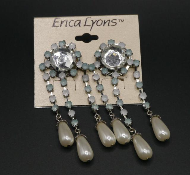 新品 ERICA LYONS アンティーク調ゆらゆらフェイクパール パステルカラーストーン ピアス < 女性アクセサリー/時計 新品 ERICA LYONS アンティーク調ゆらゆらフェイクパール パステルカラーストーン ピアス < 女性アクセサリー/時計の