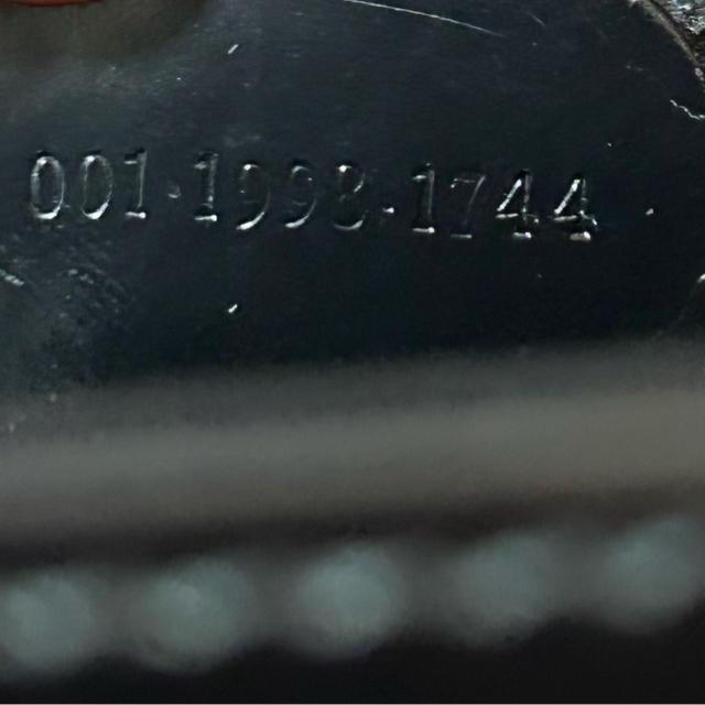 ���i GUCCI �O�b�` ���B���e�[�W ���U�[ 001 1998 1744 �X�N�G�A �V�����_�[�o�b�O ���S�v���[�g �� �u�����h�� 