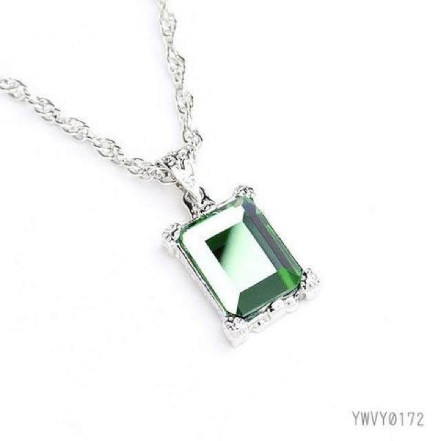 人気★大粒のラインストーン♪ スクエアストーンネックレス4色 < 女性アクセサリー/時計  人気★大粒のラインストーン♪ スクエアストーンネックレス4色 < 女性アクセサリー/時計の