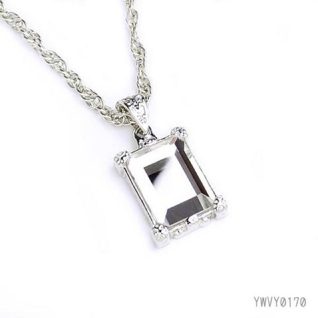 人気★大粒のラインストーン♪ スクエアストーンネックレス4色 < 女性アクセサリー/時計  人気★大粒のラインストーン♪ スクエアストーンネックレス4色 < 女性アクセサリー/時計の