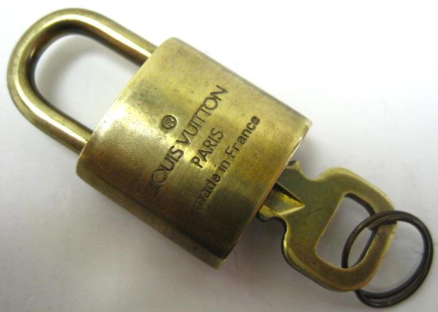 CBgVUITTONphbN `[ 싞  314 jp@c  uh 