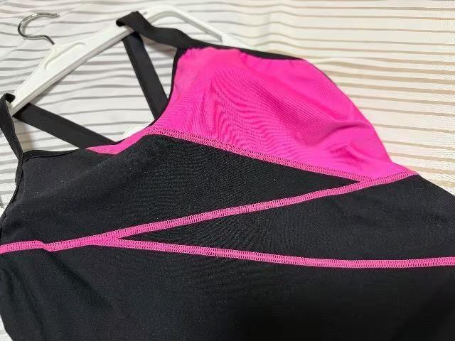 �����ȃu���b�N�ɑN�₩�ȃl�I���s���N�̍����F�����������X�[�p�[�n�C���O�J�b�gT�o�b�N�f�U�C���̋��j����