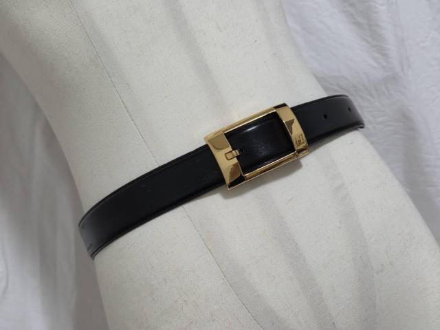 正規 ダンヒル ダンヒリオン ラージ シャイニーゴールドバックル レザーベルト 黒 90 調節可 ウォッチフェイス金具 男女兼用 < ブランド  正規 ダンヒル ダンヒリオン ラージ シャイニーゴールドバックル レザーベルト 黒 90 調節可 ウォッチフェイス金具 男女兼用 < ブランドの