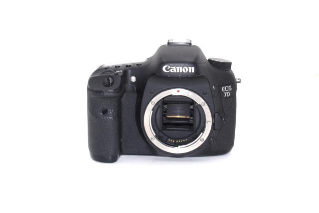 CFカード・バッテリー3個付き♪Canon 7D ボディ♪ < 家電/AV CFカード・バッテリー3個付き♪Canon 7D ボディ♪ < 家電/AVの