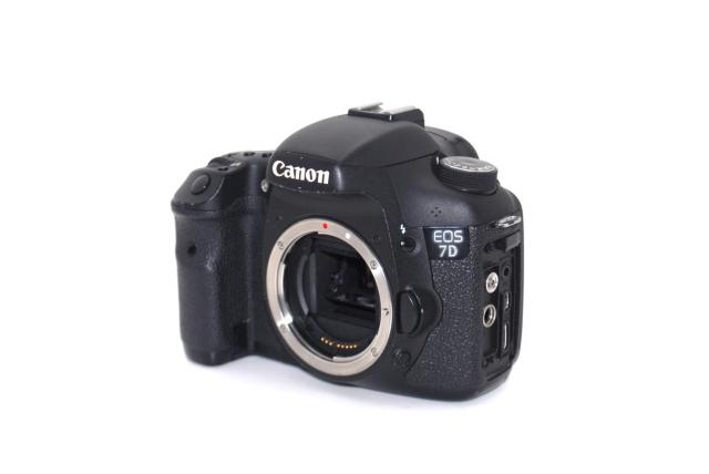 CFカード・バッテリー3個付き♪Canon 7D ボディ♪ < 家電/AV CFカード・バッテリー3個付き♪Canon 7D ボディ♪ < 家電/AVの