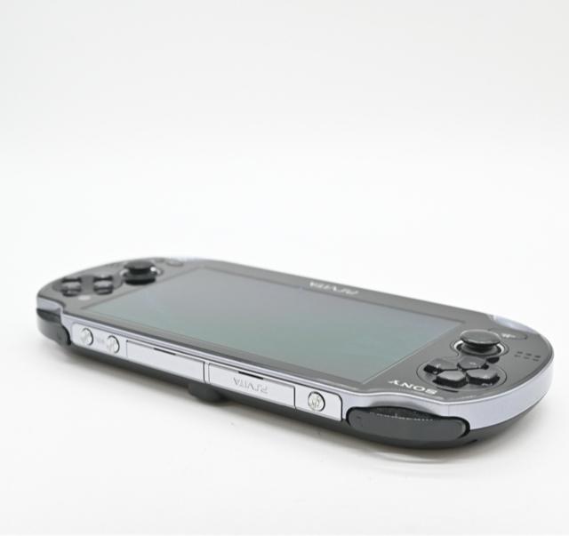 PlayStation Vita Wi�]Fi���f�� �N���X�^���E�u���b�N �� �Q�[���{��/�\�t�g�� 