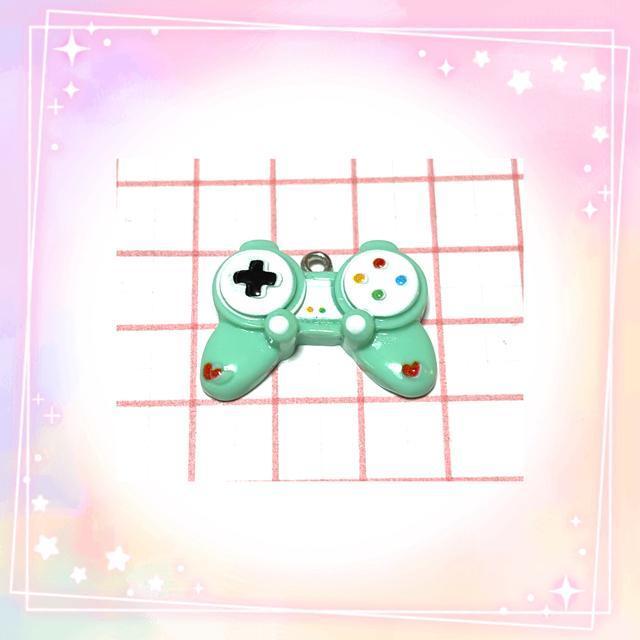 �Q�[���̃R���g���[���[�^�@�~���g1�@�����p�[�c�@�A�N�Z�T���[�`���[���@�L�[�z���_�[�Ȃǂ� �� �y�b�g/��|/���|�� 