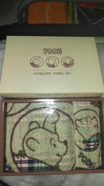 新品♪プーさんフェイスタオルorハンドセット♪ケース入り2個set < インテリア/ライフ  新品♪プーさんフェイスタオルorハンドセット♪ケース入り2個set  < インテリア/ライフの