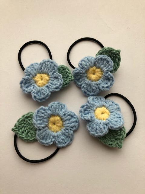 ハンドメイド ヘアゴム 小さなお子様用 ブルーのお花♪ < 女性ファッション  ハンドメイド ヘアゴム 小さなお子様用 ブルーのお花♪  < 女性ファッションの