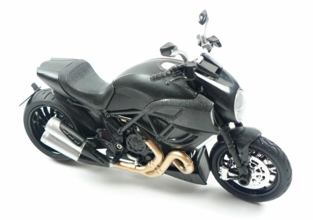 YAMAHA hDJeB DUCATI Monster 1/12XP[f   zr[ 
