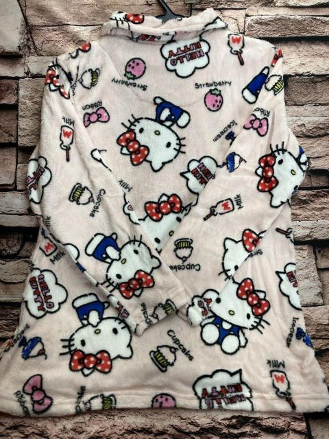 送料無料!【サンリオ】ふわふわ&あったか!フランネルレディースパジャマ『ハローキティ』1組 < 女性ファッション 送料無料!【サンリオ】ふわふわ&あったか!フランネルレディースパジャマ『ハローキティ』1組 < 女性ファッションの