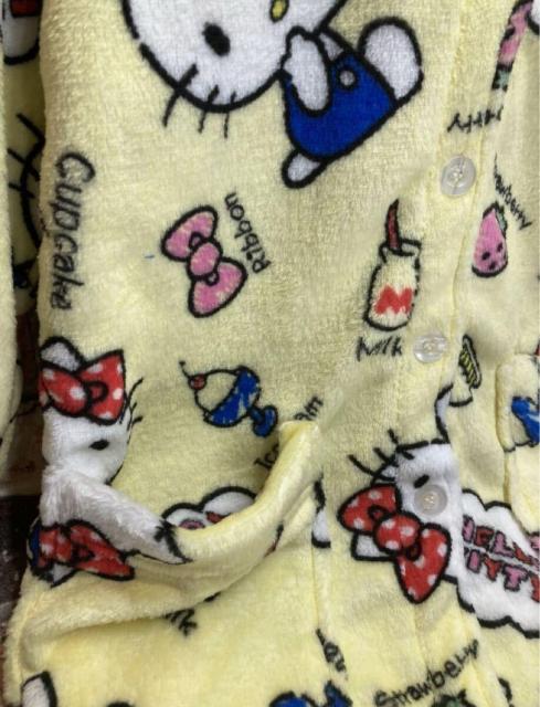 送料無料!【サンリオ】ふわふわ&あったか!フランネルレディースパジャマ『ハローキティ』1組 < 女性ファッション 送料無料!【サンリオ】ふわふわ&あったか!フランネルレディースパジャマ『ハローキティ』1組 < 女性ファッションの