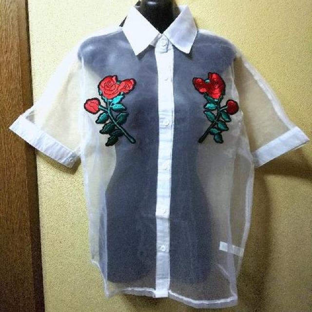 Hip ROCKER★新品★バラ刺繍シースルーシャツ/白 < 女性ファッション  Hip ROCKER★新品★バラ刺繍シースルーシャツ/白  < 女性ファッションの