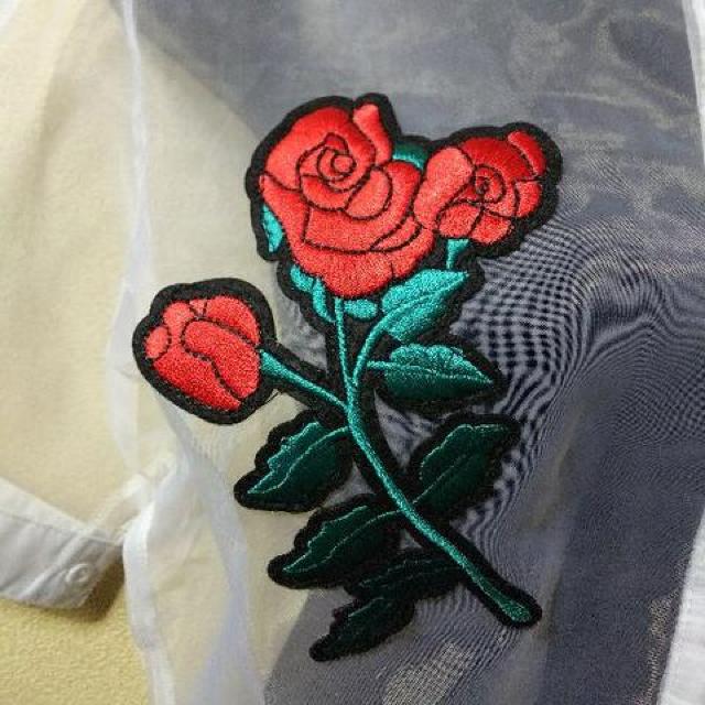 Hip ROCKER★新品★バラ刺繍シースルーシャツ/白 < 女性ファッション  Hip ROCKER★新品★バラ刺繍シースルーシャツ/白 < 女性ファッションの